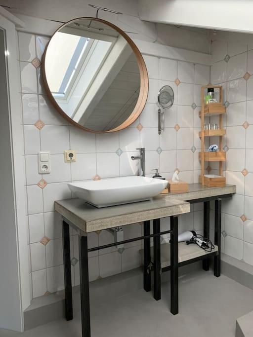 Chiemgau-Loft Zwischen Seenzauber Und Gipfelglueck Riedering ภายนอก รูปภาพ